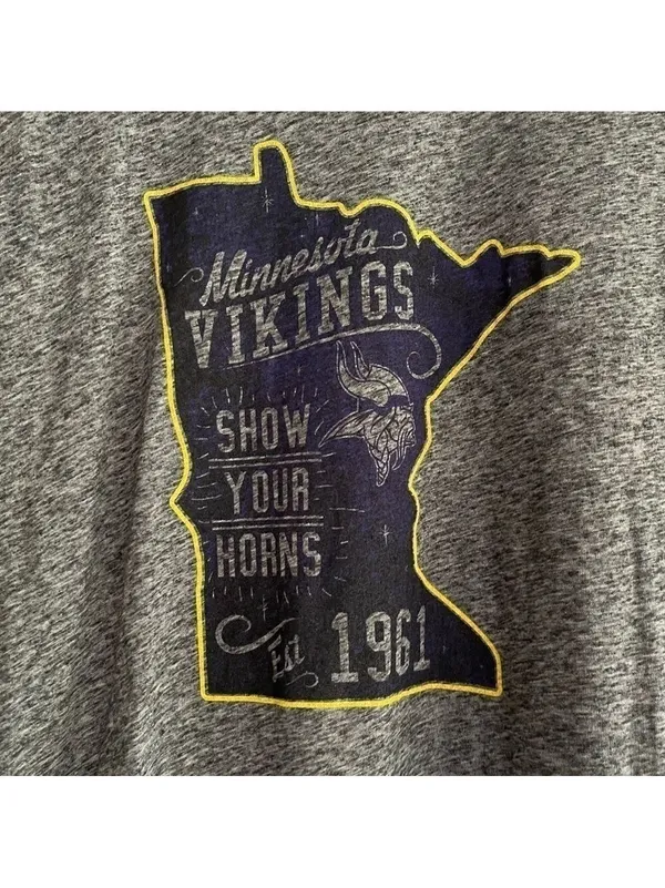 Minnesota Vikings “Show Your Horns” raglan sleeve ringer tee size large - Image 3