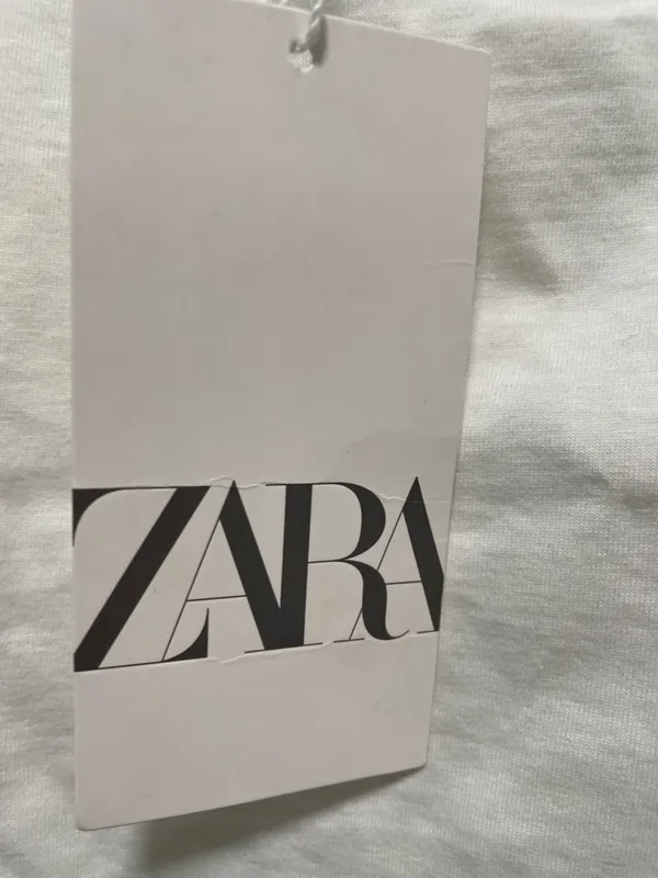 Zara White Eyelet Lace Crop Top with Scalloped Straps - Image 3