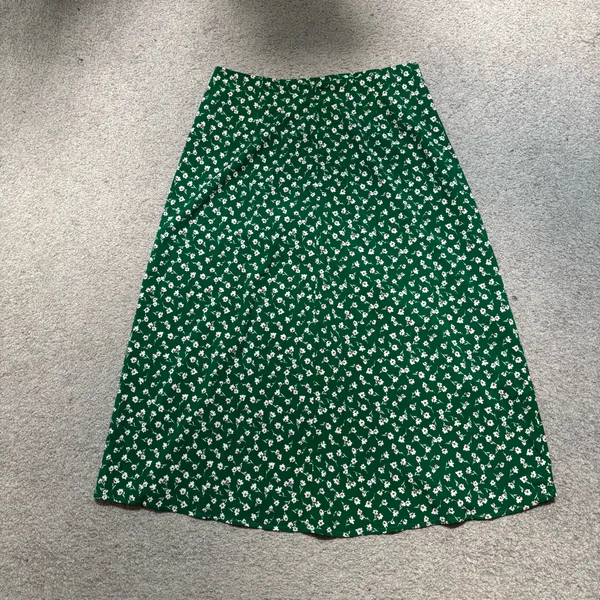 SHEIN Green Ditsy Floral Midi Skirt with Front Slit - Image 6