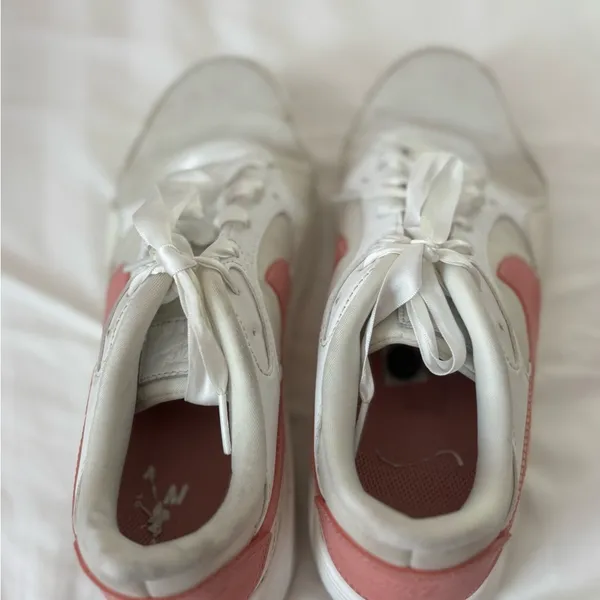 Nike Women's White and Pink Athletic Sneakers 8 - Image 5