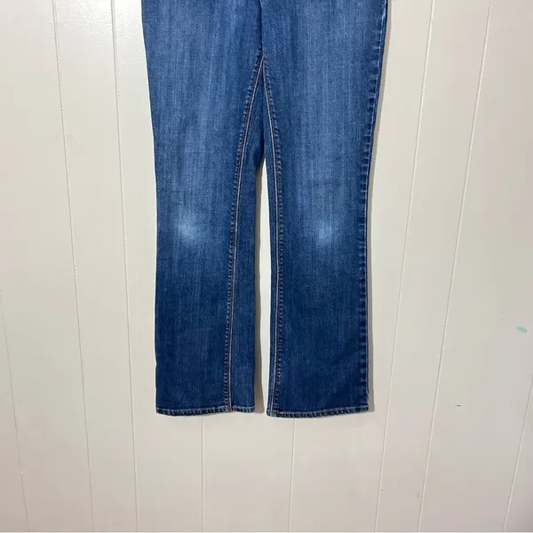 Levi’s 525 Perfect Waist Bootcut Jeans Women’s 8 Medium Wash Stretch Denim - Image 2