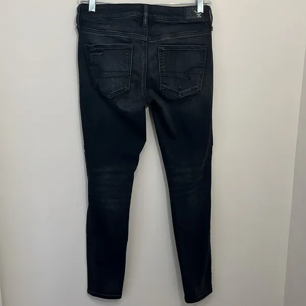 American Eagle Women’s Black Denim Distressed Jegging Size 4 SHORT - Image 5