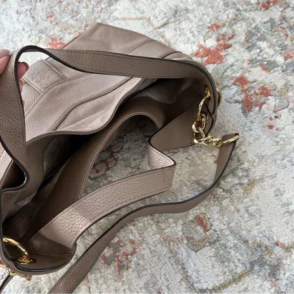 Michael Kors Jamesport Leather Hobo Large Shoulder Bag Taupe Tan Nude Gold - Image 8