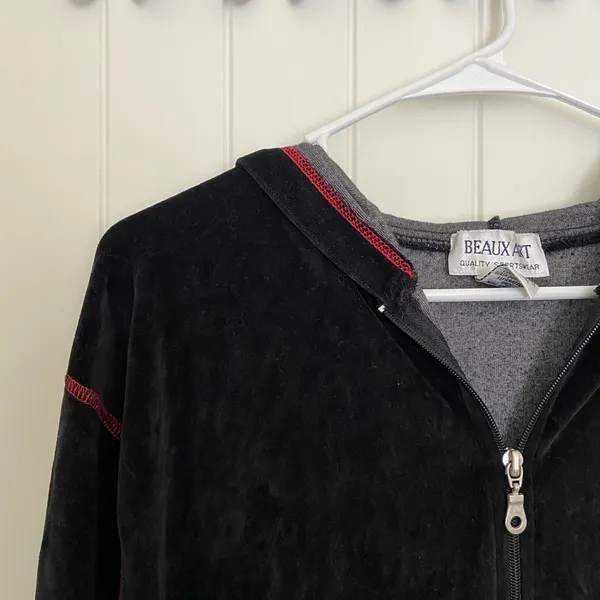Vintage Beaux Art women’s soft black velvet red accent zip up hoodie sweatshirt‎ - Image 3