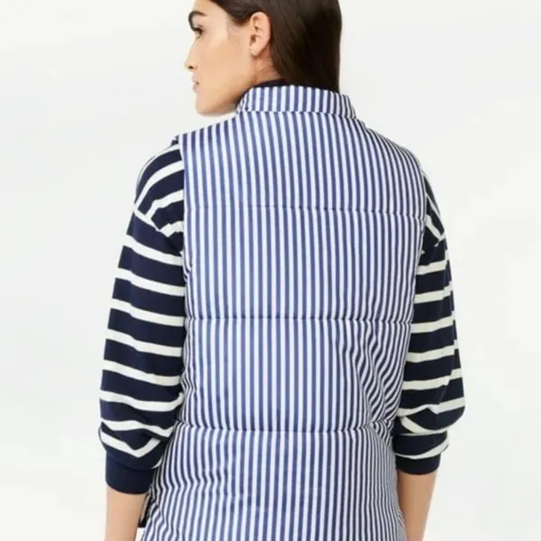 Free Assembly‎ oversized puffer vest size small - Image 3