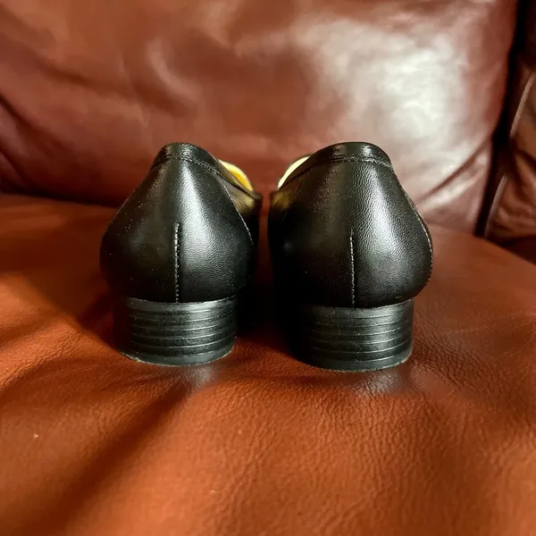New in Box Vintage Women's Size 7 Bellini Black Leather Flats Loafers - Image 5