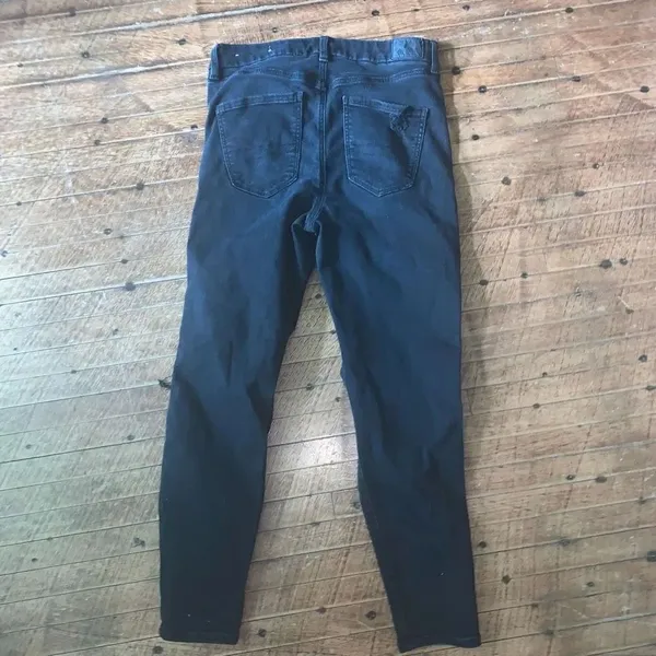 American Eagle black destroyed distressed 8 short curvy hi-rise jeggings - Image 4