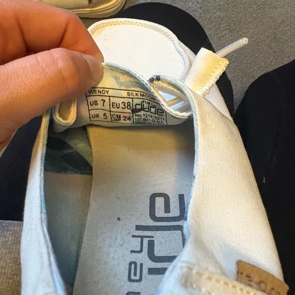Hey Dude Wendy Shoes Size 7 in White. - Image 6