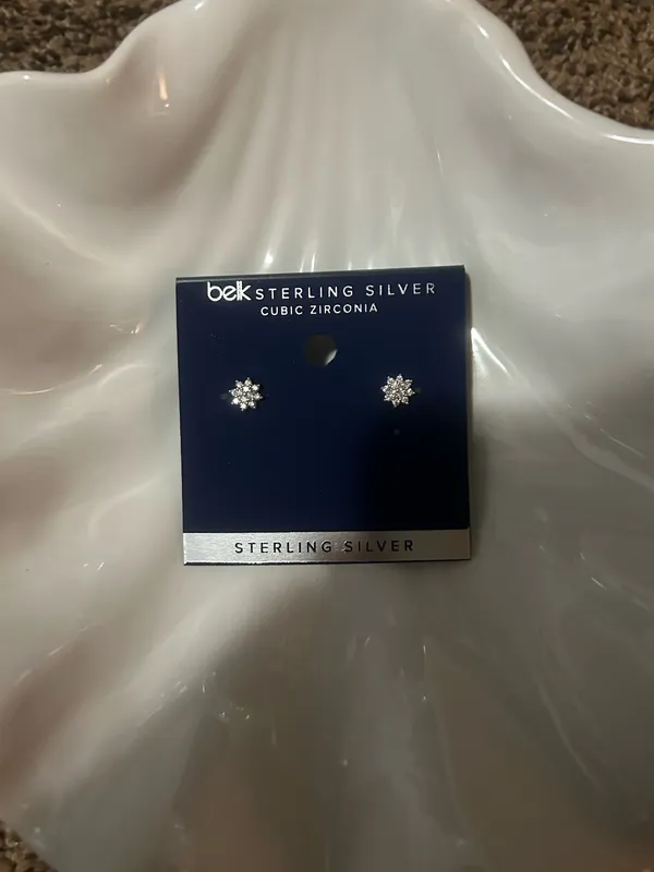 Belk Silverworks flower earrings  - Image 5