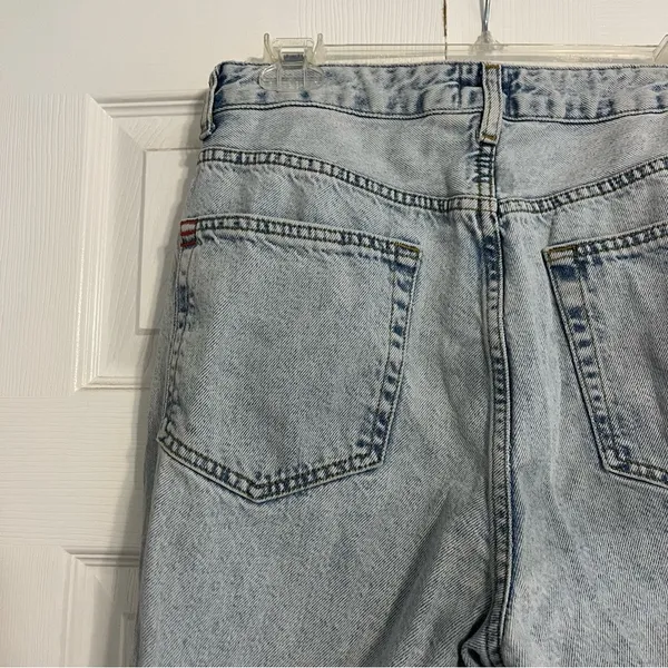 BDG Urban Outfitters Mom High Rise Light Wash Jeans - Image 5