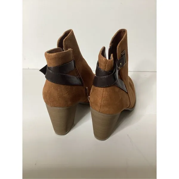 Diba brown ankle boots. Size 8. Retails $75 Brown - Image 4