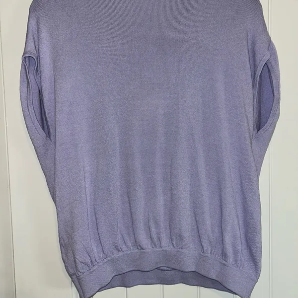 Anthropologie Women’s Lavender Crisscross Sweater Top Sz Medium - Image 2