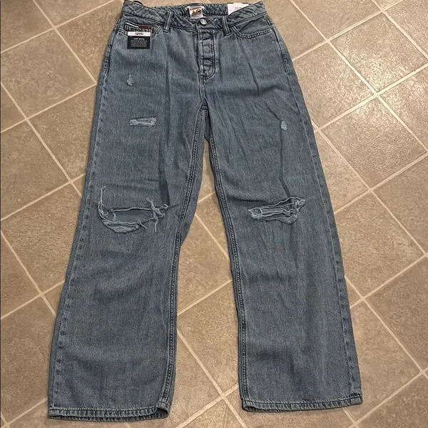 Tommy Hilfiger Casual Light Blue Ripped Jeans - Image 5