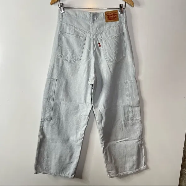 Levi’s High Rise Wide Leg Crop Utility Light‎ Wash Jeans Size 27 - Image 2
