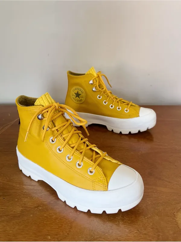 Converse • CTAS Gore-Tex Waterproof Lugged Leather Hi Boots Sneaker Gold Dart - Image 2