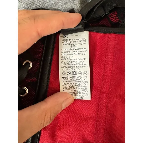Red and black corset size large - Image 3