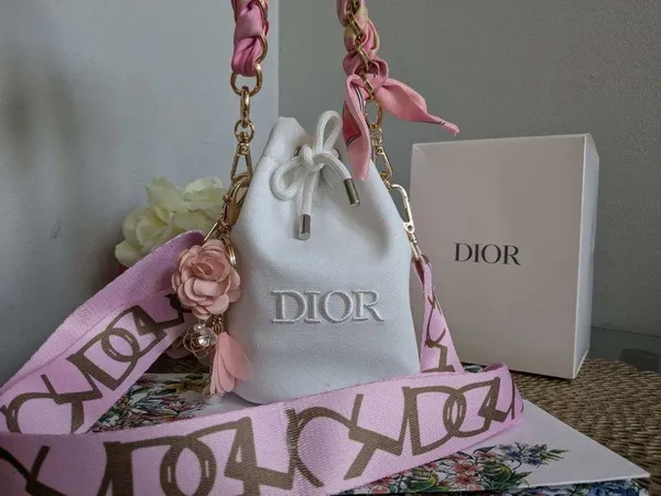 Dior Beauty Pouch - Image 4