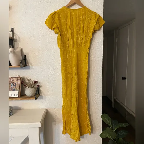 Astr Tie-Front Maxi Dress flutter sleeves Bright Yellow floral Size Small - Image 6