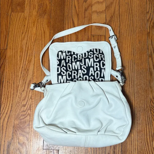 Marc by Marc Jacobs Classic Q Lil Ukita Leather shoulder‎ bag crossbody white - Image 3