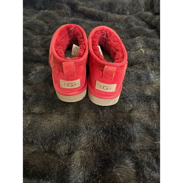 UGG Women's Classic Ultra Mini Boot Red 7 shoes - Image 3