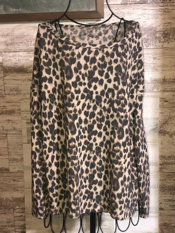 Victoria’s Secret cheetah print pajamas set animal print size medium lounge wear - Image 2