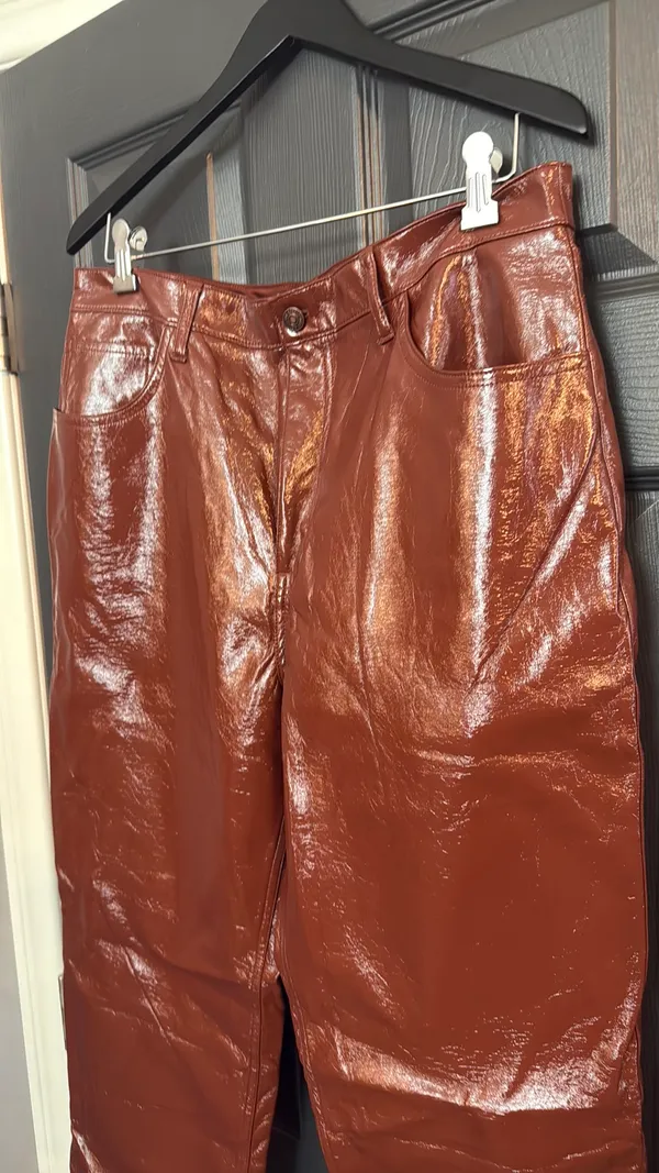 Abercrombie 90s Straight ultra high-rise, patent leather jeans - Image 5