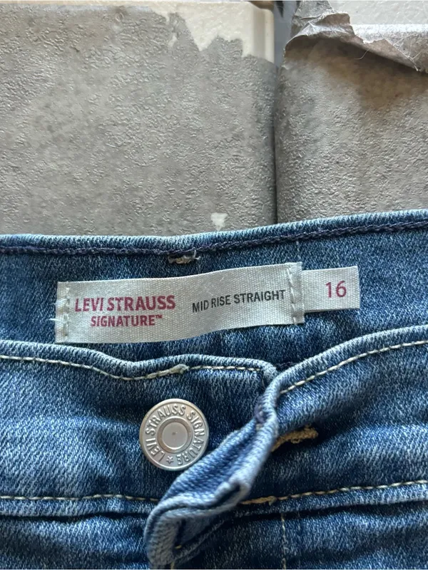 Levis denim mini skirt - Image 2