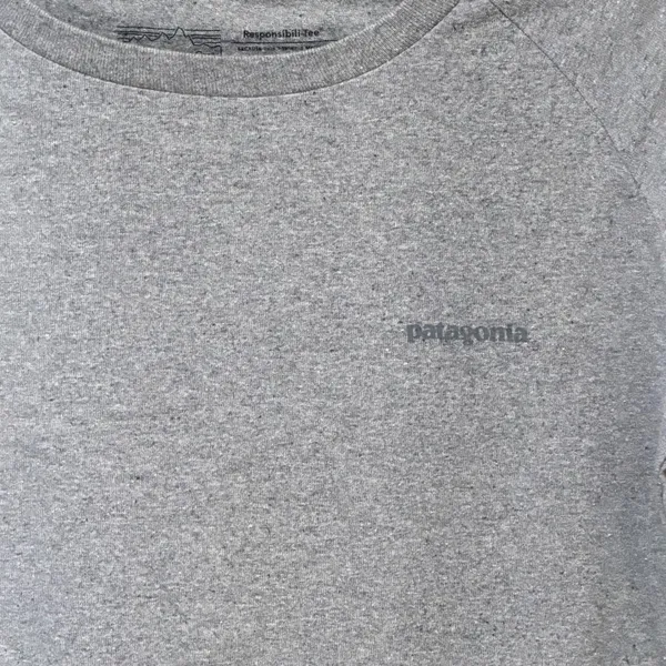 Patagonia Responsibili-Tee Long Sleeve Grey P-6 Logo Graphic Shirt Womens XS - Image 4