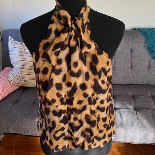 L'AGENCE Silk Leopard Print Sleeveless silk blouse with neck bow size XS - Image 3