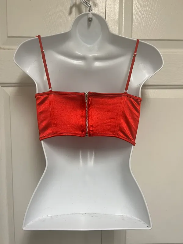 UNBRANDED Red Chain Strap Cropped Top - Image 3
