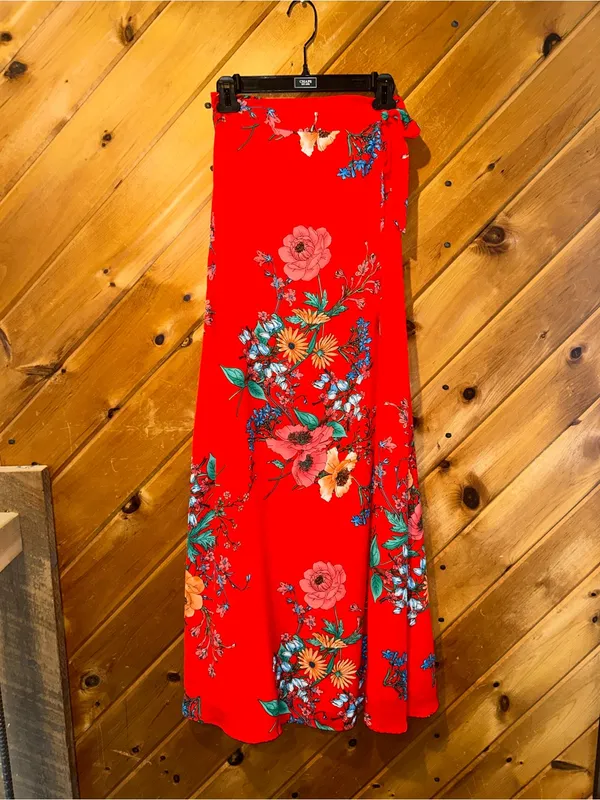 Lulus Bloom With a View Red Floral Print Wrap Tie Maxi Skirt - Image 4