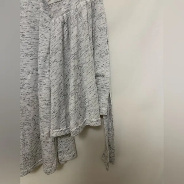 Altar’d State Gray‎ Flutter Sleeve Blouse Size Medium - Image 7