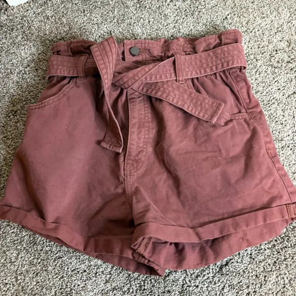 Abercrombie & Fitch High-Waist Paperbag Shorts Size Small - Image 2