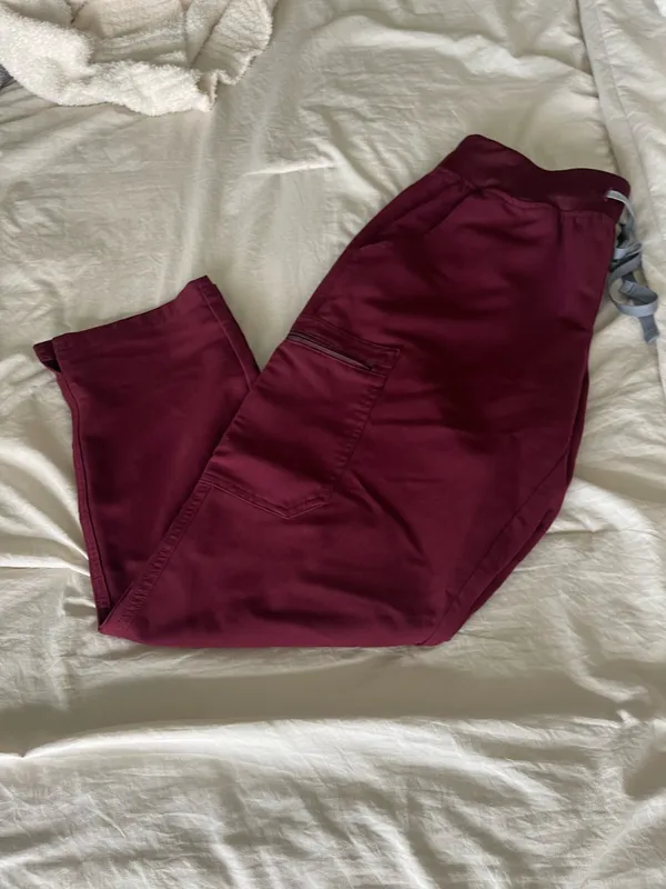 FIGS Scrubs Set - Image 4