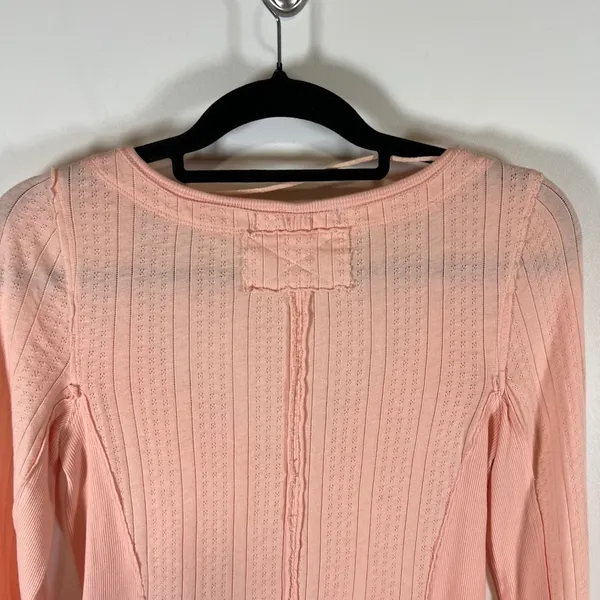Free People We The Free Pink Pointelle V-Neck Long Sleeve Top OB1817655‎ Medium - Image 8