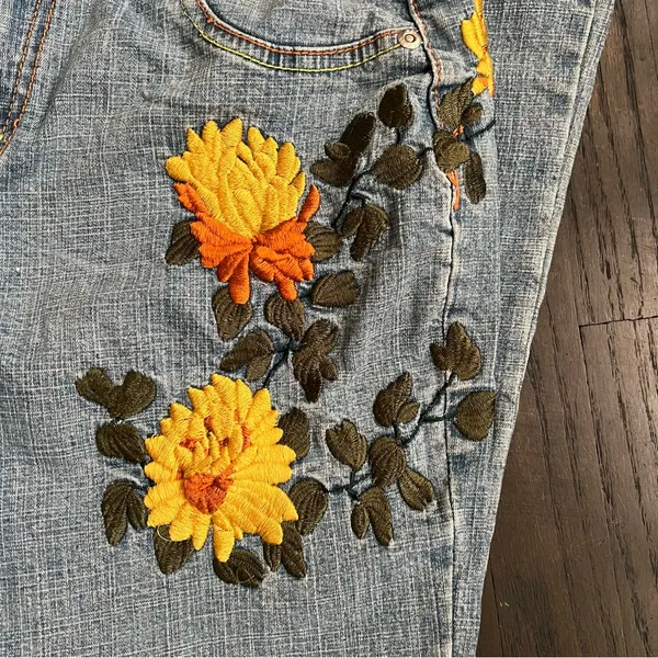 Red Ox Y2K Floral Embroidered Light Blue Flare Jeans 28 youth 9/10 Boho Indie - Image 5