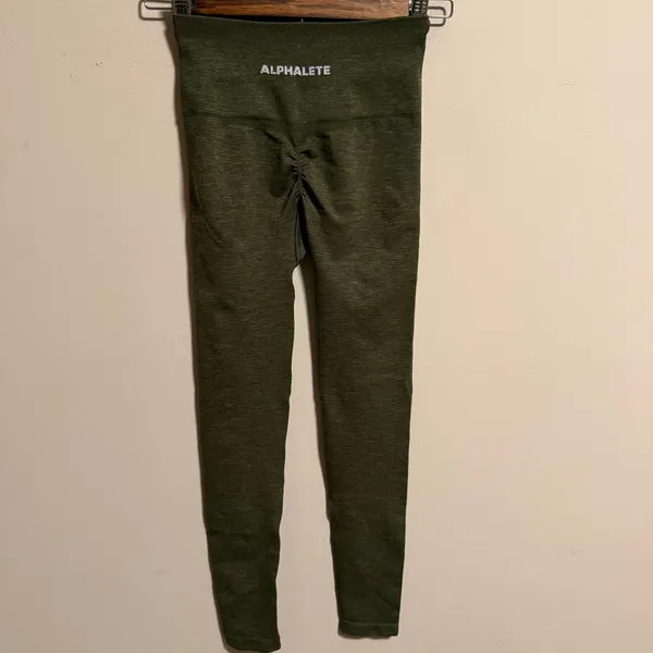 Alphalete Amplify Dusty Green Oak Evergreen Legging- Size XS - Image 6