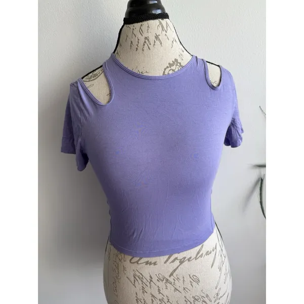 Lululemon Shoulder‎ Cut-Out Yoga T-Shirt Size 6 Dark Lavendar - Image 3