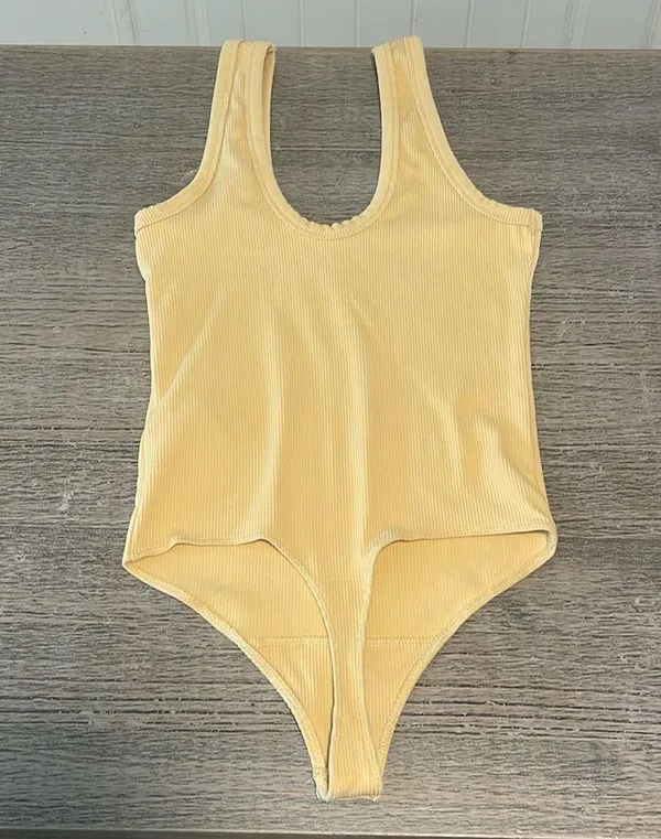Abercrombie & Fitch Pale Yellow Orange Ribbed Bodysuit S - Image 5