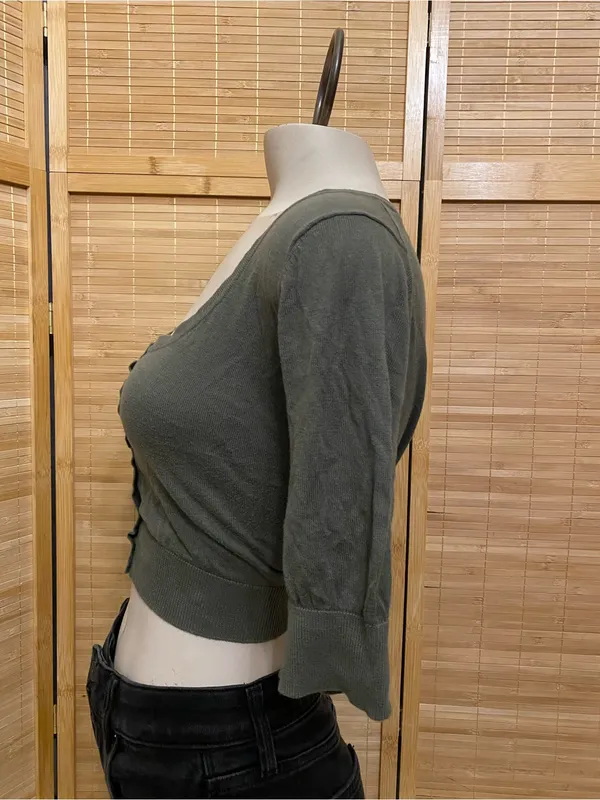 Old Navy Women's Green Cropped Button-Up Cardigan lightweight knit top size M - Image 2
