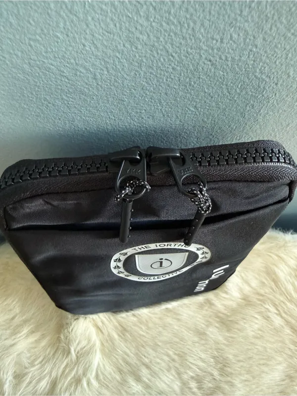 Lululemon Easy Access Crossbody Bag - Image 3