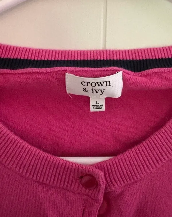 Crown & Ivy Pink Button Down Cardigan Size Large Fits like med/small - Image 2