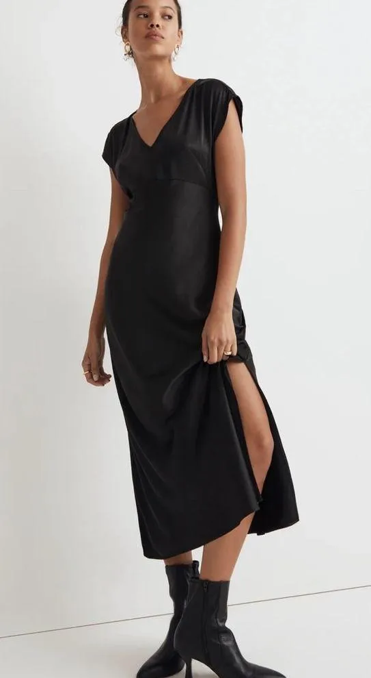 Madewell Black Wide V-Neck Midi Dress Size 00 - Image 2