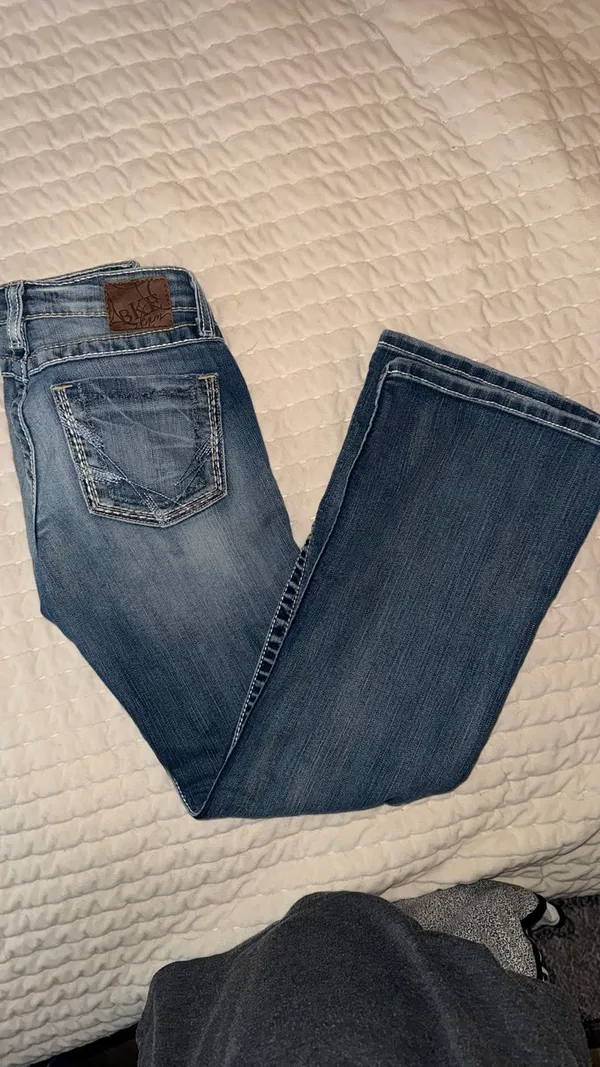 BKE Bootcut Blue Jeans Sabrina Women’s 26x29 1/2 Low-Rise Distressed Denim Stretch - Image 3