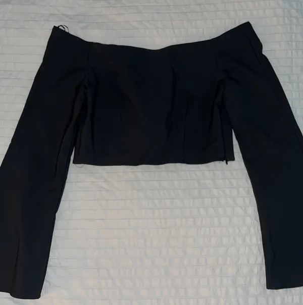 ZARA Black Crop - Image 4