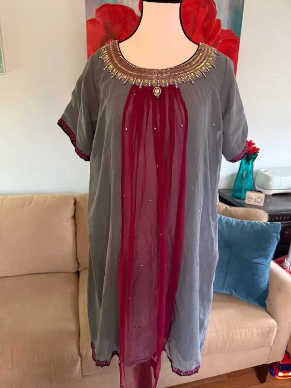 kurta features intricate Rhinestones rich fuchsia and crimson XL Dress Lined FFU - Image 2