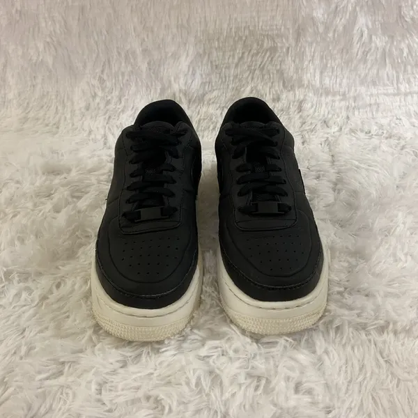 Nike Air Force 1 Women Black Low Back Sneakers.Size-7. - Image 4