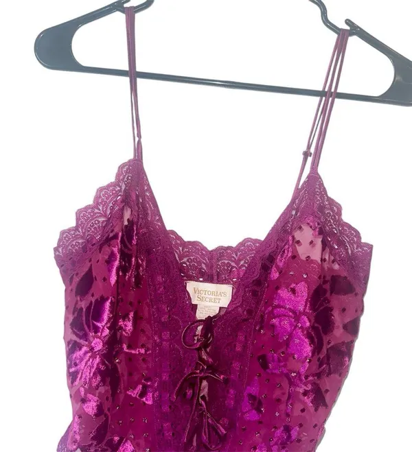 Vintage! Victoria’s Secret Gold Label Lace Lingerie! - Image 2