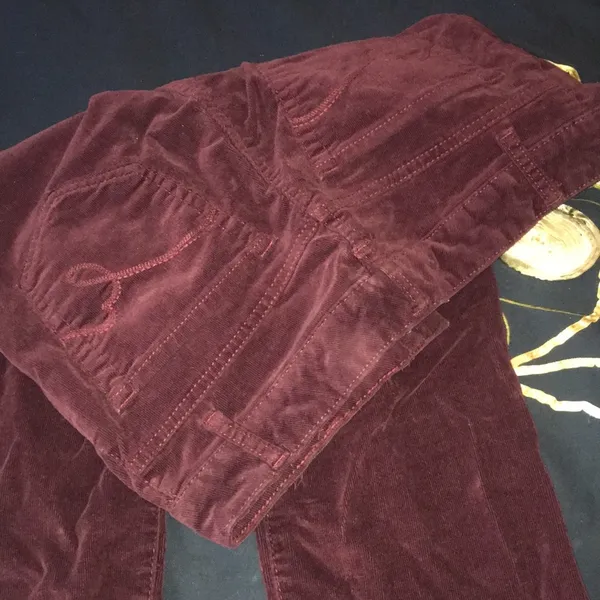 Maroon corduroy mom jeans - Image 4