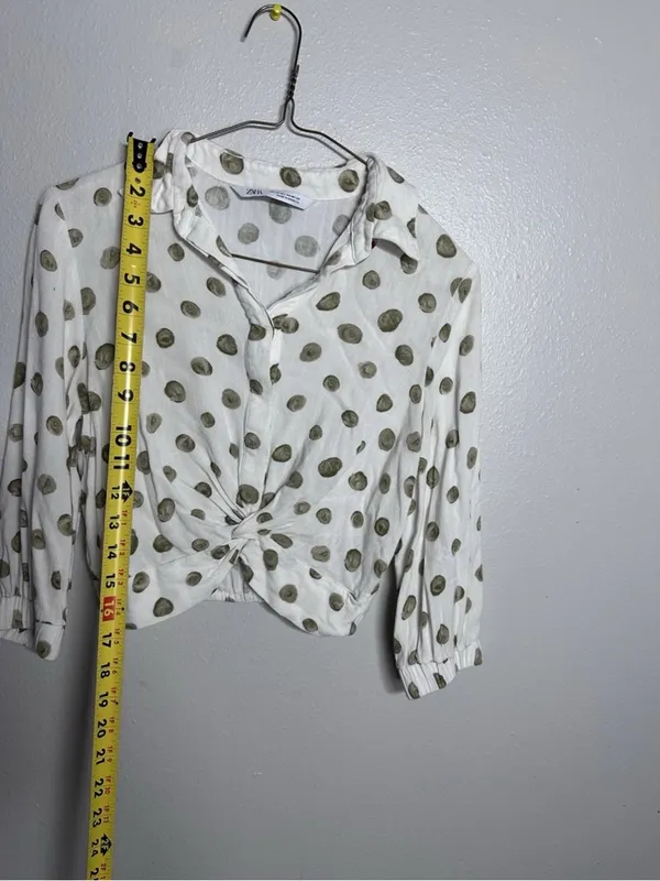 Zara Women 3/4 Sleeve White Dotted‎ Blouse Twisted Cropped Top size XS - Image 6